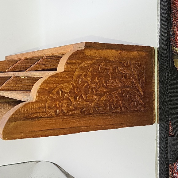 Vintage Carved Wooden Letter Holder With Inlaid Detail - Picture 4 of 6